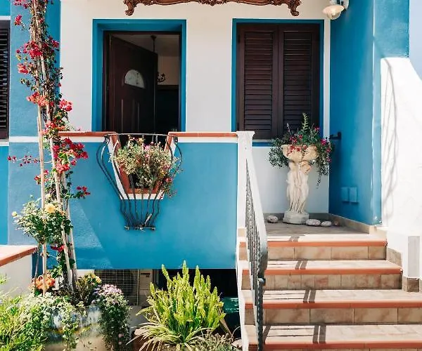 Bed & Breakfast Juniper Bay 4*