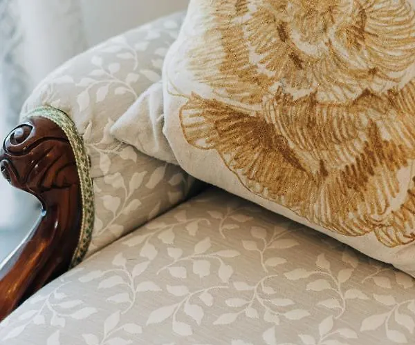 Juniper Bay Bed & Breakfast 4*