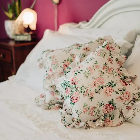 לינה וארוחת בוקר Juniper Bay פורטוסקוזו