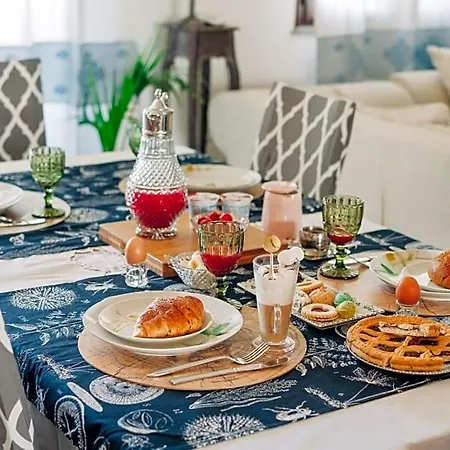 B&B Juniper Bay 포르토스쿠소